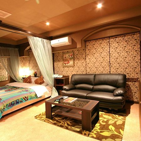 Sari Seki Inter (Adults Only) Hotel Kameyama Buitenkant foto