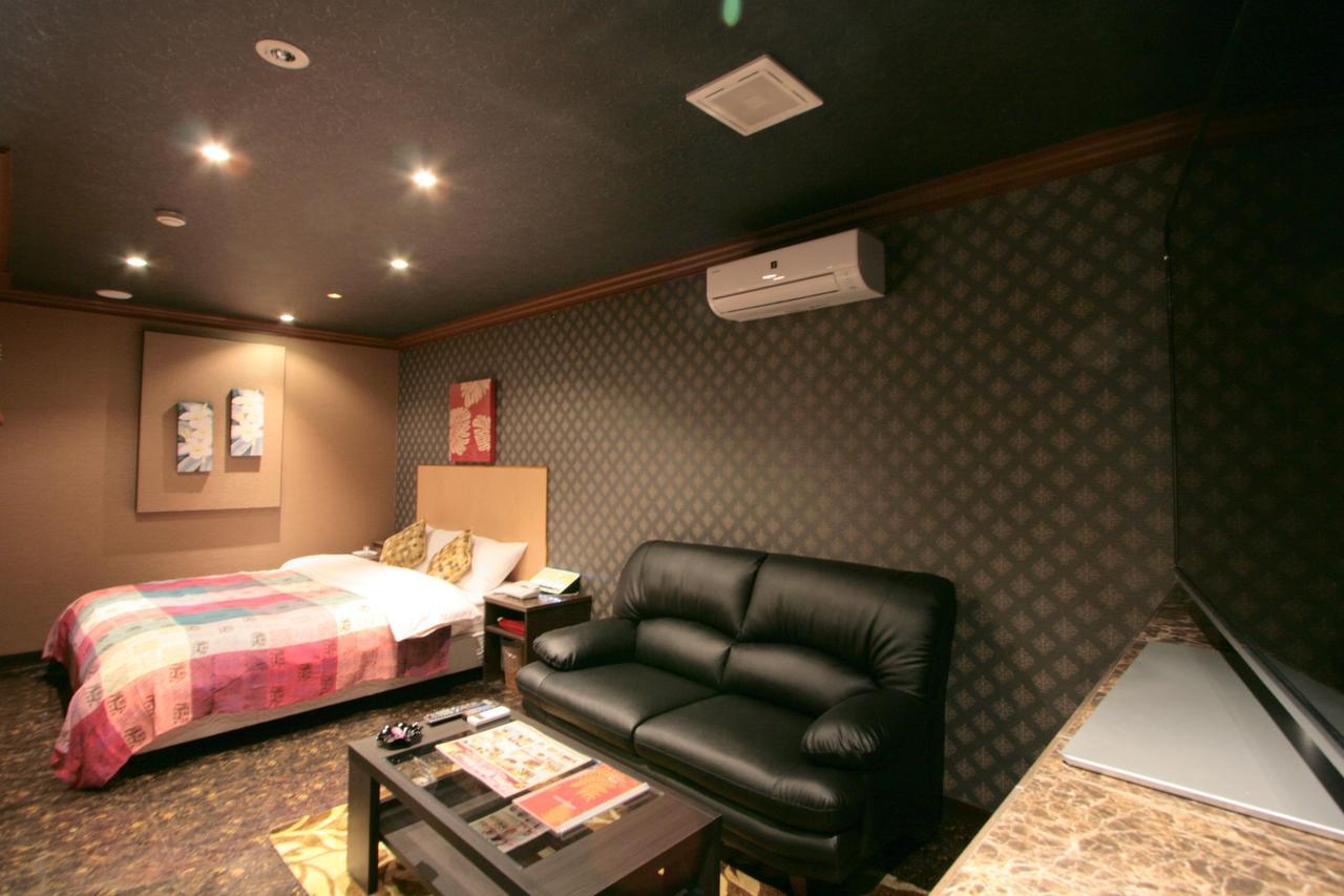 Sari Seki Inter (Adults Only) Hotel Kameyama Buitenkant foto