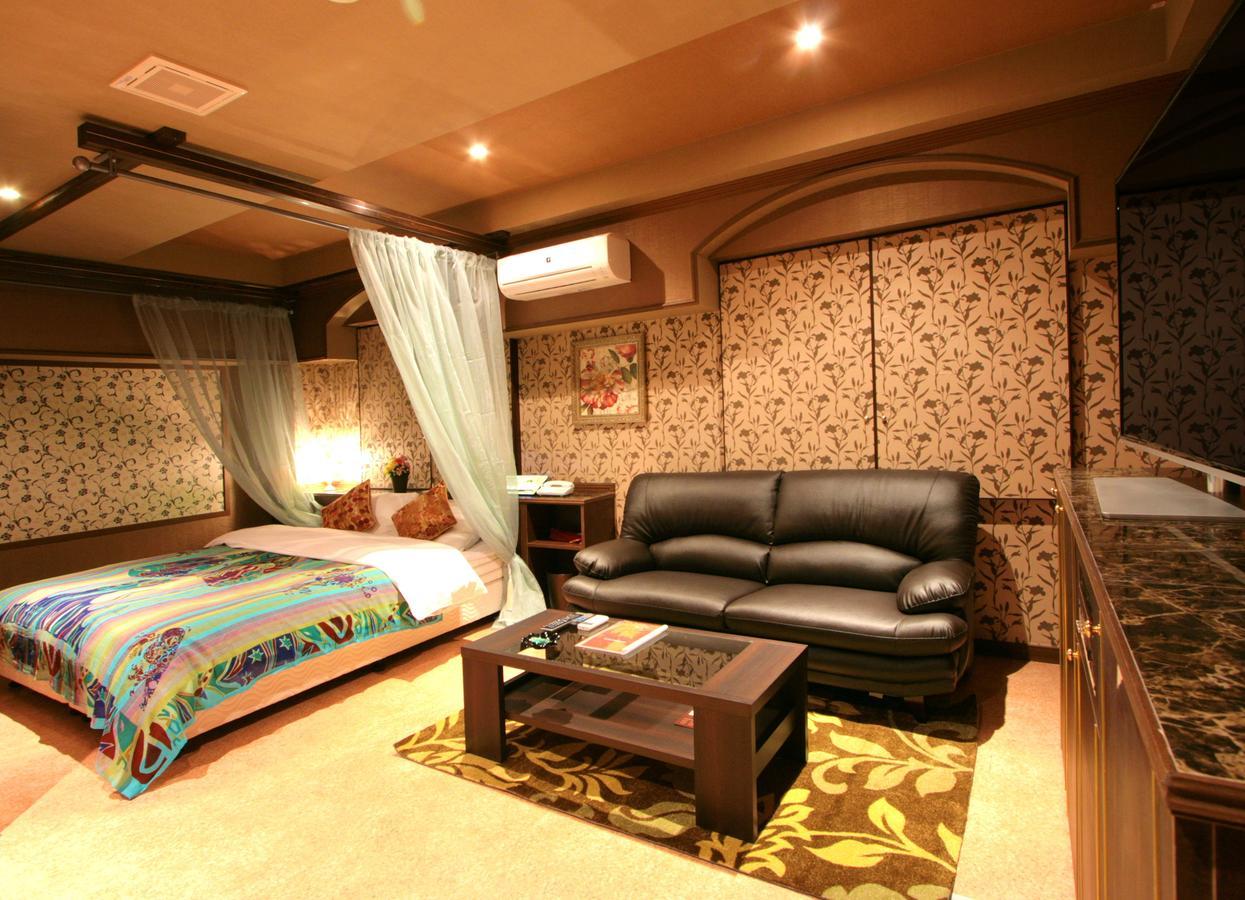 Sari Seki Inter (Adults Only) Hotel Kameyama Buitenkant foto