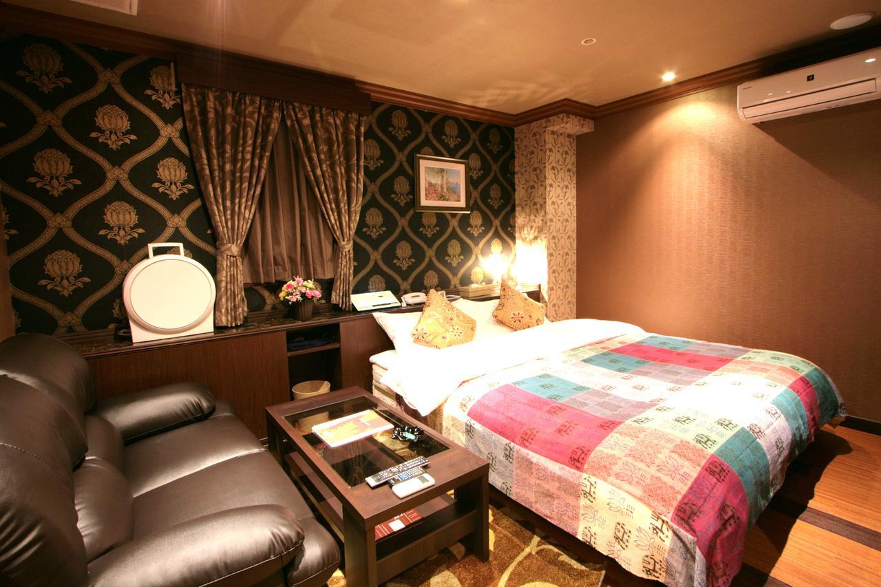 Sari Seki Inter (Adults Only) Hotel Kameyama Buitenkant foto