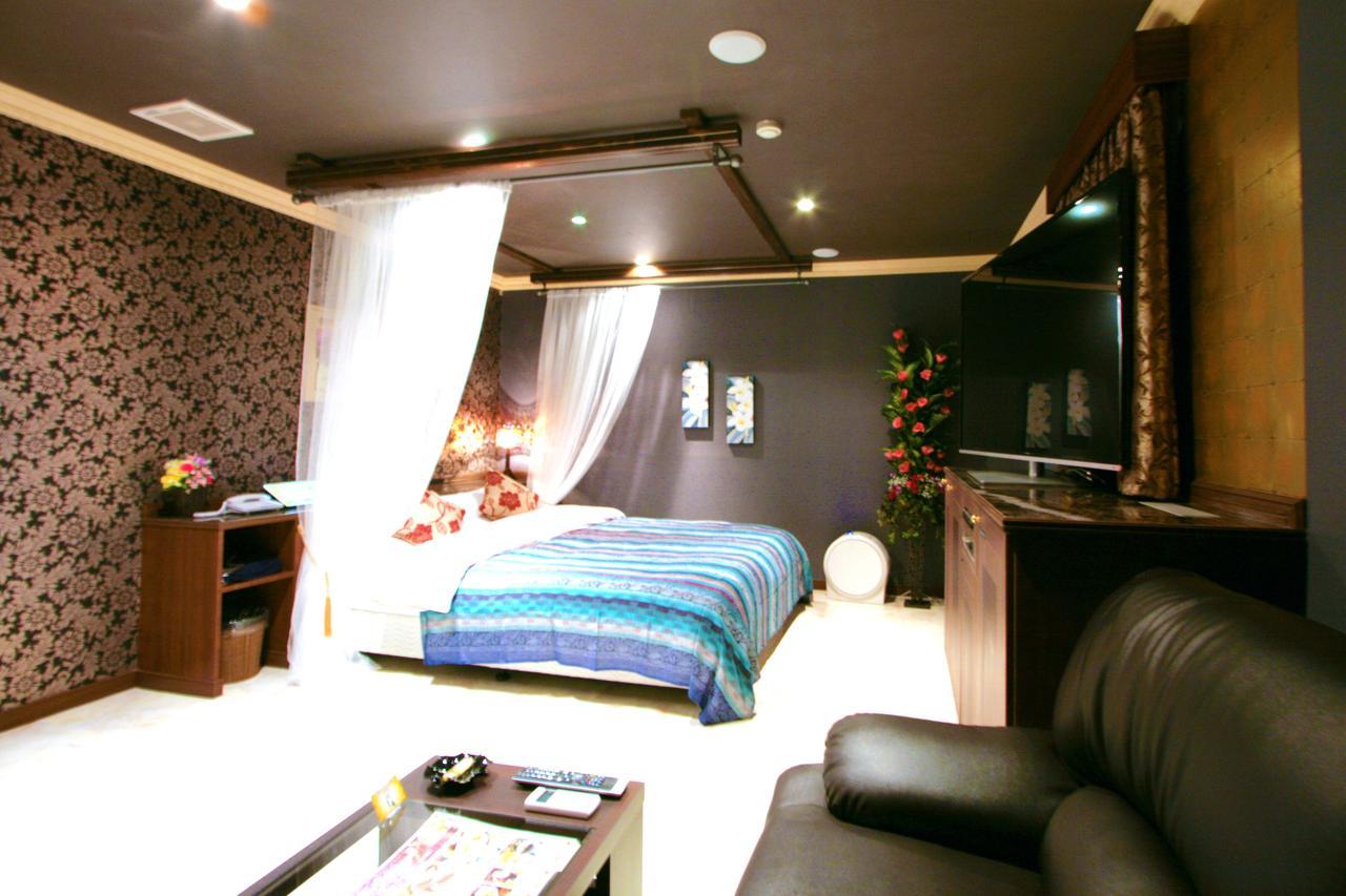 Sari Seki Inter (Adults Only) Hotel Kameyama Buitenkant foto