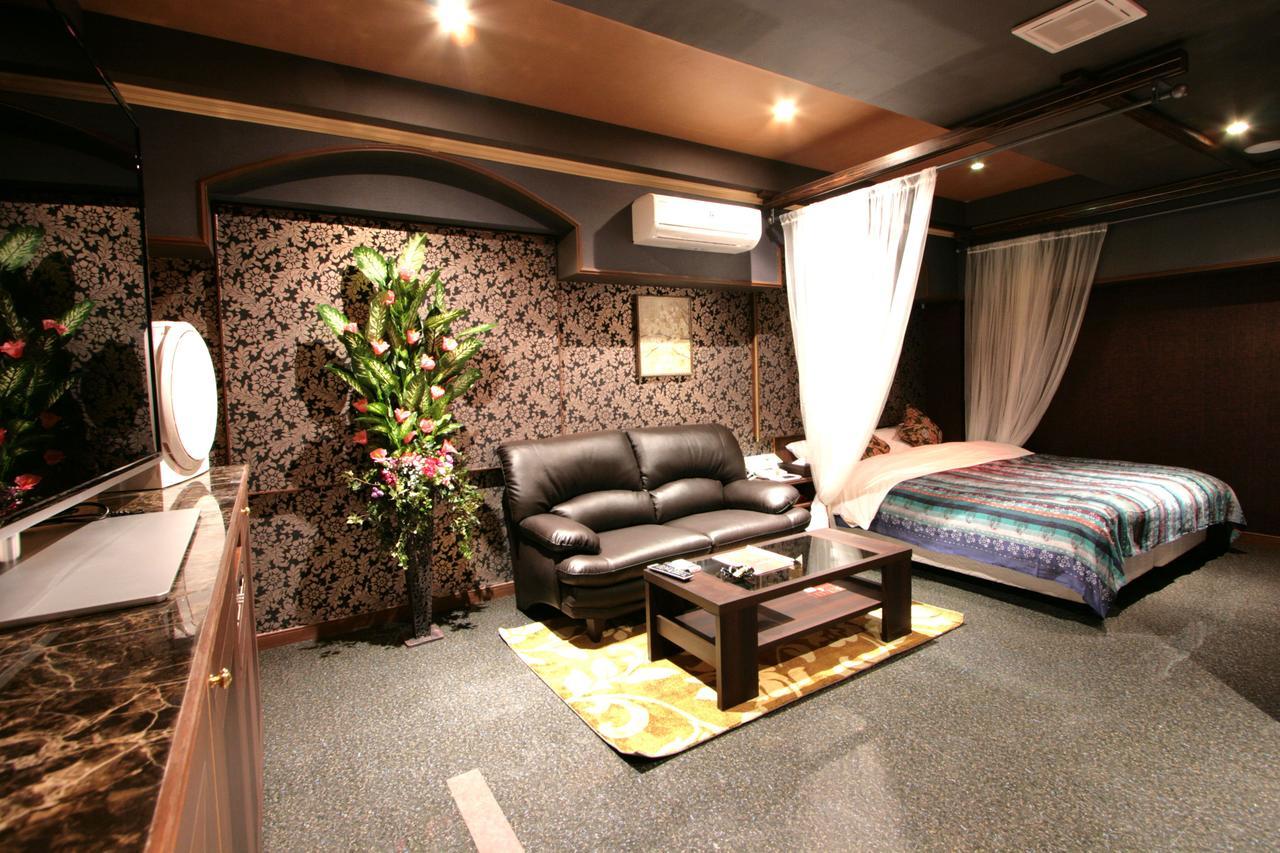 Sari Seki Inter (Adults Only) Hotel Kameyama Buitenkant foto