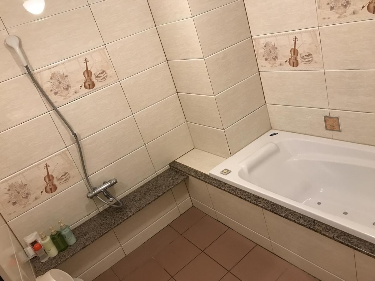 Sari Seki Inter (Adults Only) Hotel Kameyama Buitenkant foto